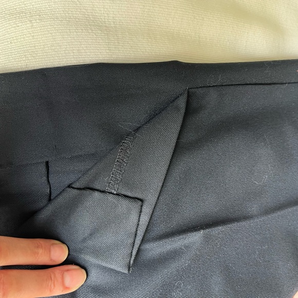 Very dark navy blue. Zara pants size M. - Picture 9 of 10
